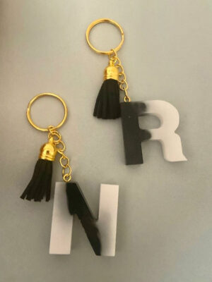 2 Llaveros Blanco y Negro