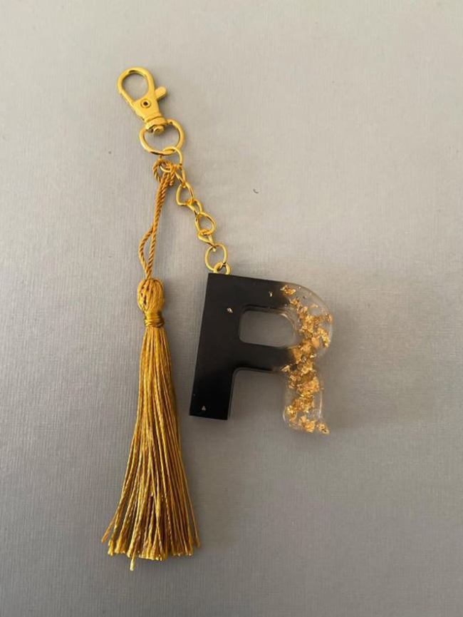 Llavero Negro y Dorado