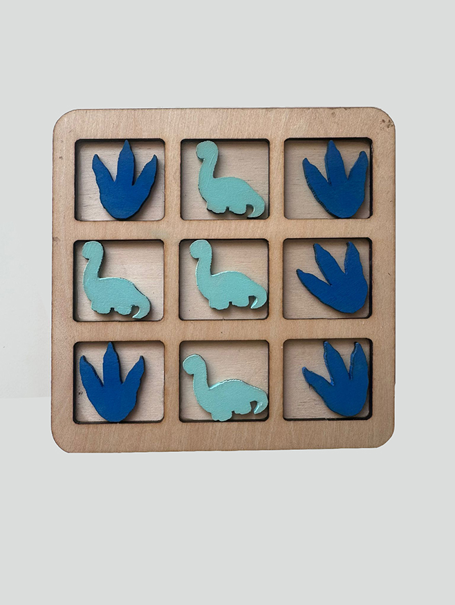 Tres en raya dinosaurio