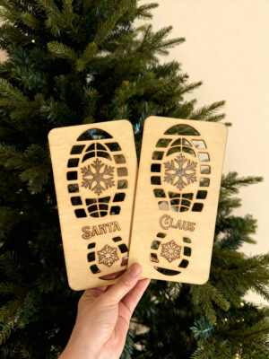 Adorno Navideño de Madera – Huellas Decorativas